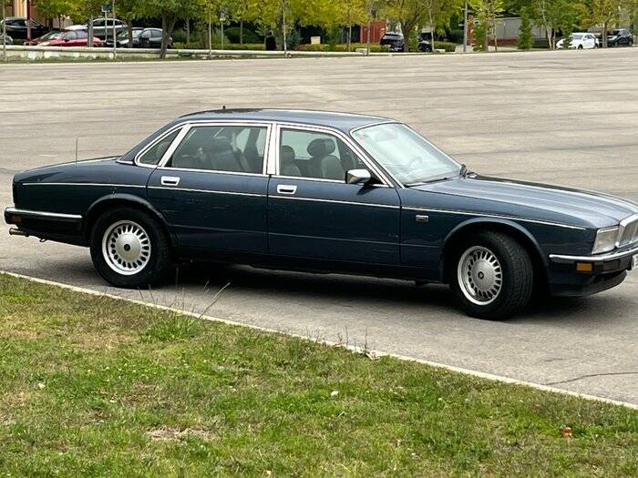 Afbeelding 5/7 van Daimler XJ 6 4.0 (1989)