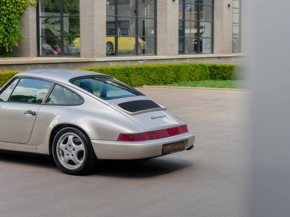 Bild 9/31 von Porsche 911 Carrera 4 (1990)