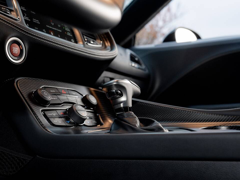 Image 78/86 of Dodge Challenger SRT "Black Ghost" (2023)