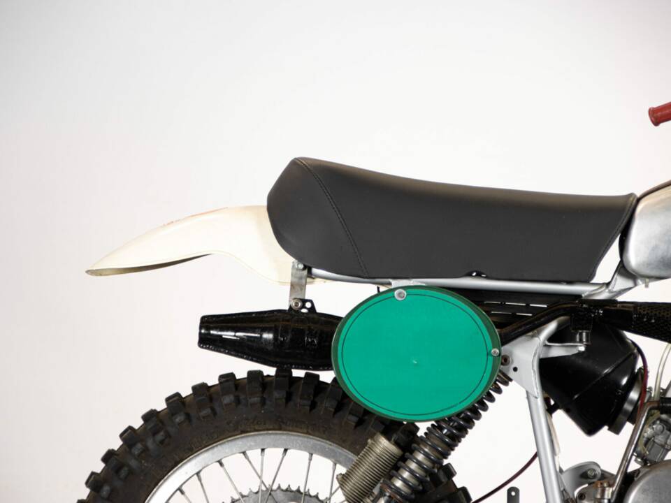 Image 26/30 de Beta CR 250 (1975)