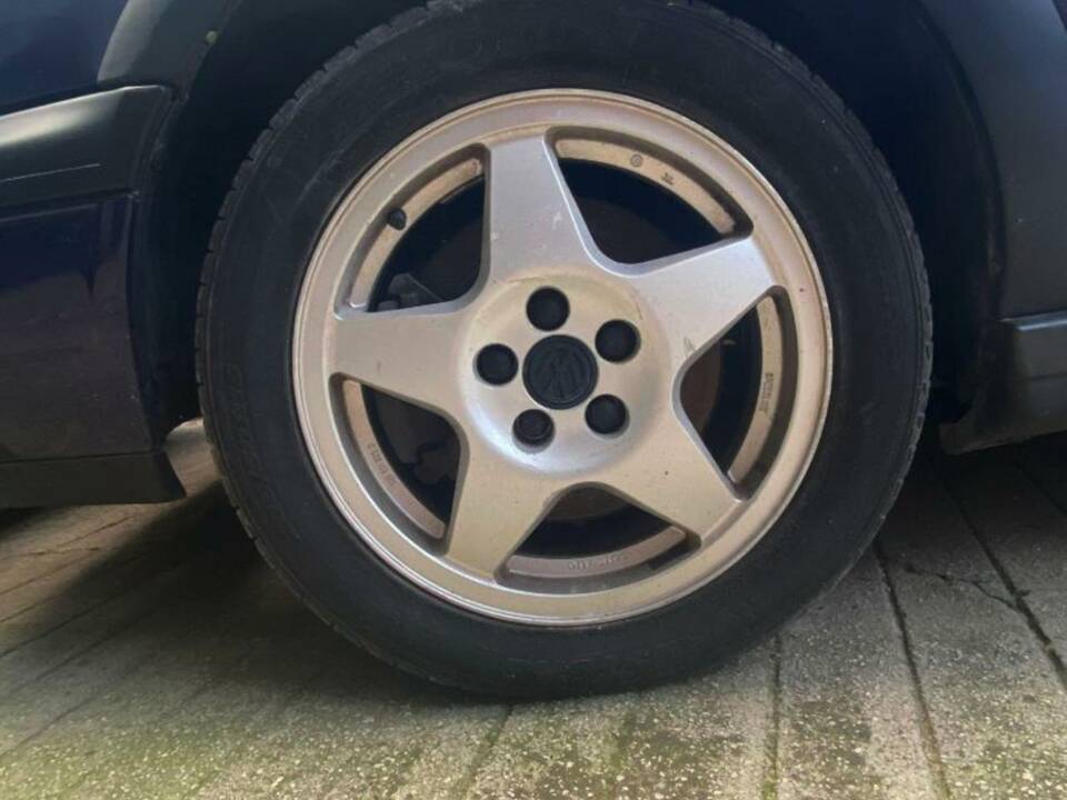 Image 4/31 de Volkswagen Golf III 2.0 16V GTI (1995)