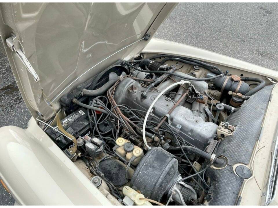 Afbeelding 29/36 van Mercedes-Benz 280 SL (1970)