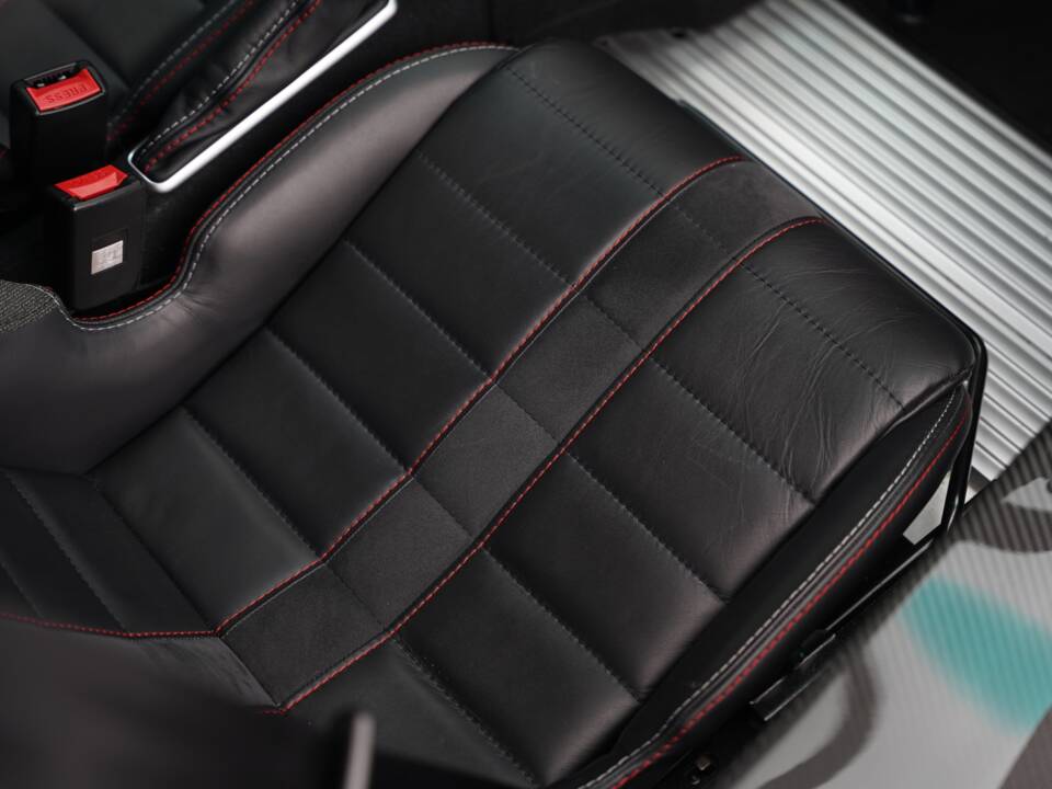 Image 19/50 of Lotus Elise Sport 240 &quot;Final Edition&quot; (2022)