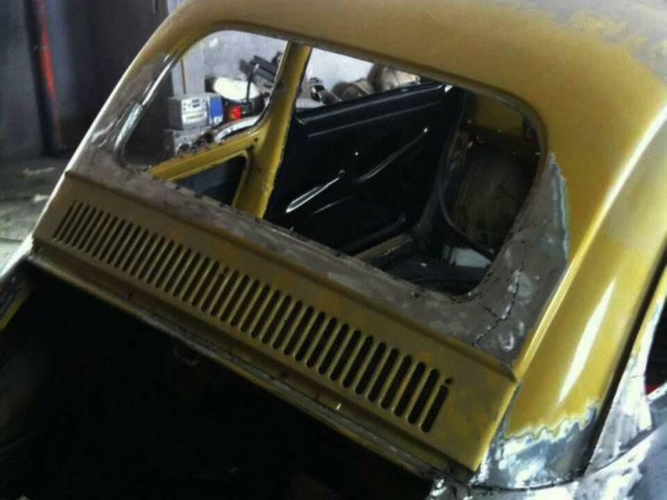 Image 26/32 of FIAT 500 R (1974)