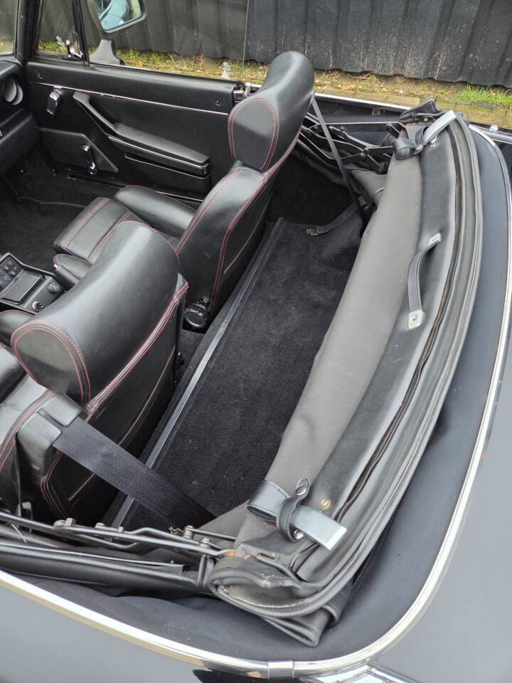 Image 12/15 of Alfa Romeo 2.0 Spider (1988)