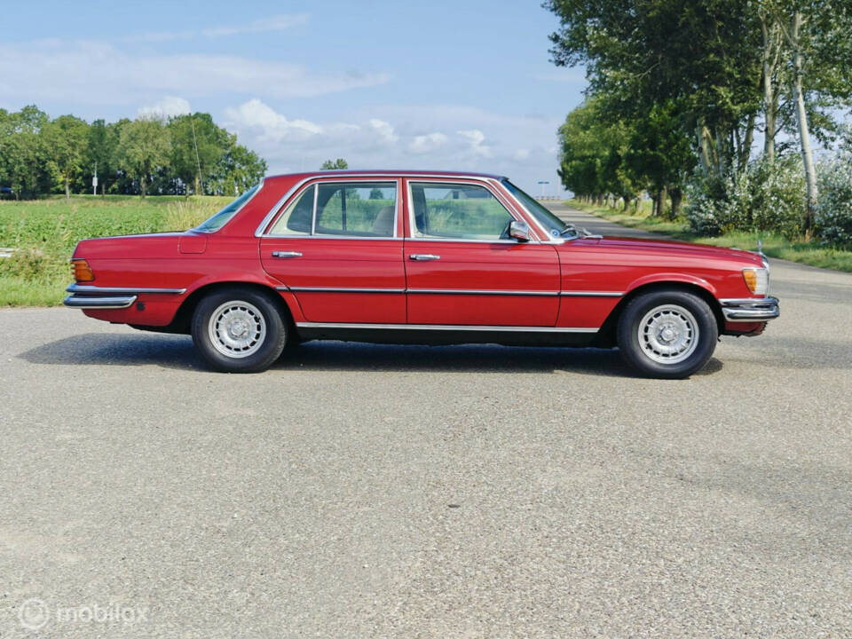 Image 8/50 of Mercedes-Benz 350 SE (1973)