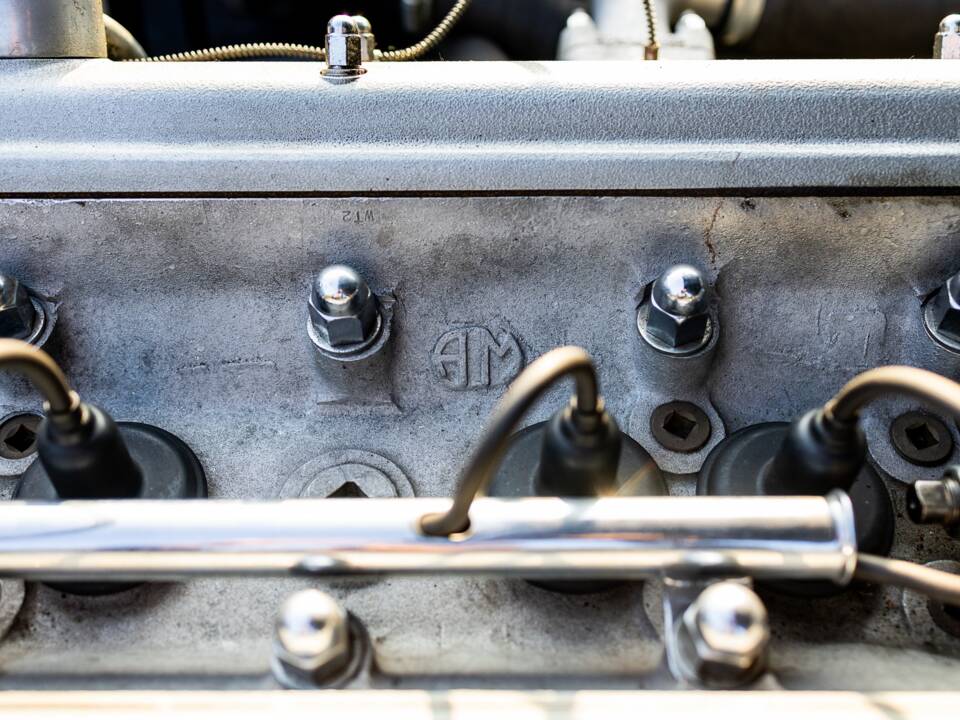 Bild 43/43 von Aston Martin DB 6 Vantage (1967)