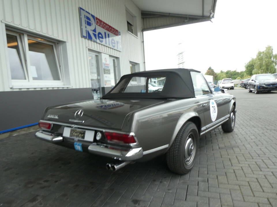 Afbeelding 4/23 van Mercedes-Benz 230 SL (1965)