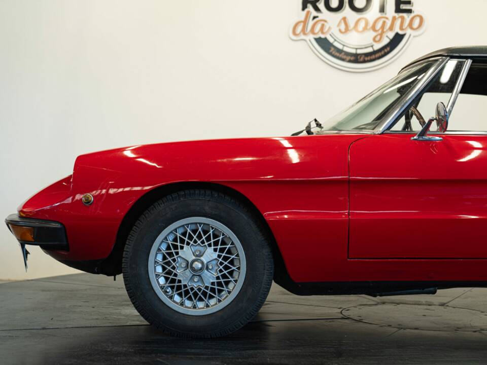 Imagen 12/50 de Alfa Romeo 1600 Spider (1972)
