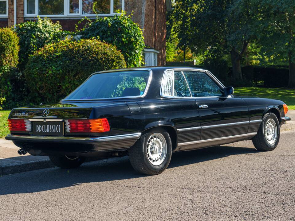 Image 3/26 of Mercedes-Benz 380 SLC (1981)