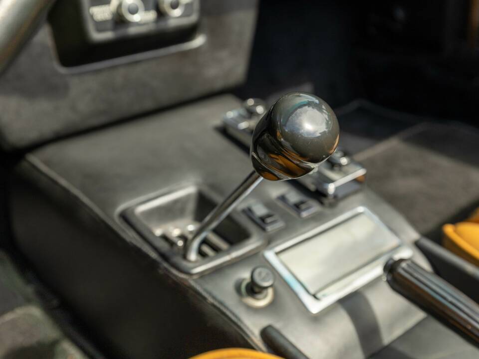 Afbeelding 5/53 van Ferrari 365 GTB/4 Spyder (1971)