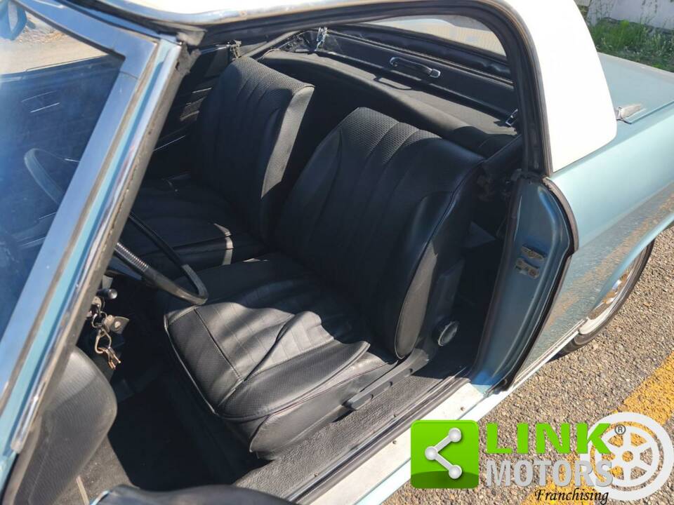 Image 9/10 of Peugeot 304 Convertible (1971)