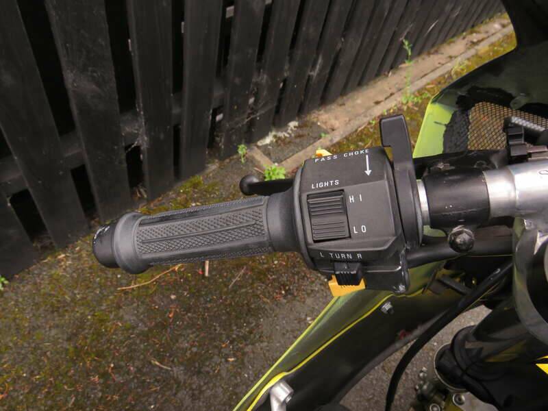 Image 14/43 de Suzuki RG 500 (1987)