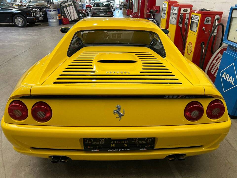 Image 15/18 of Ferrari F 355 Spider (1998)