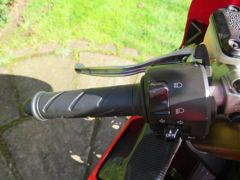 Bild 14/48 von Ducati 749 R (2005)