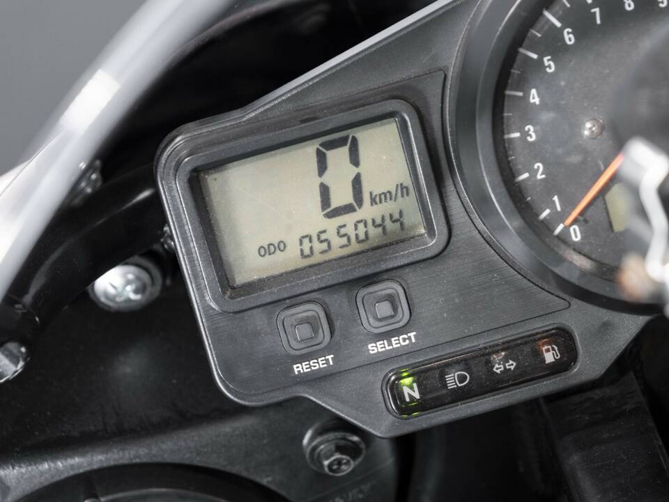 Image 31/44 of Yamaha YZF 1000 R1 (1998)