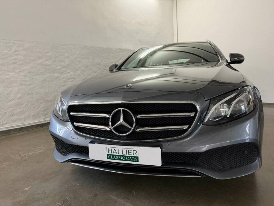 Image 5/32 of Mercedes-Benz E 200 d (2020)