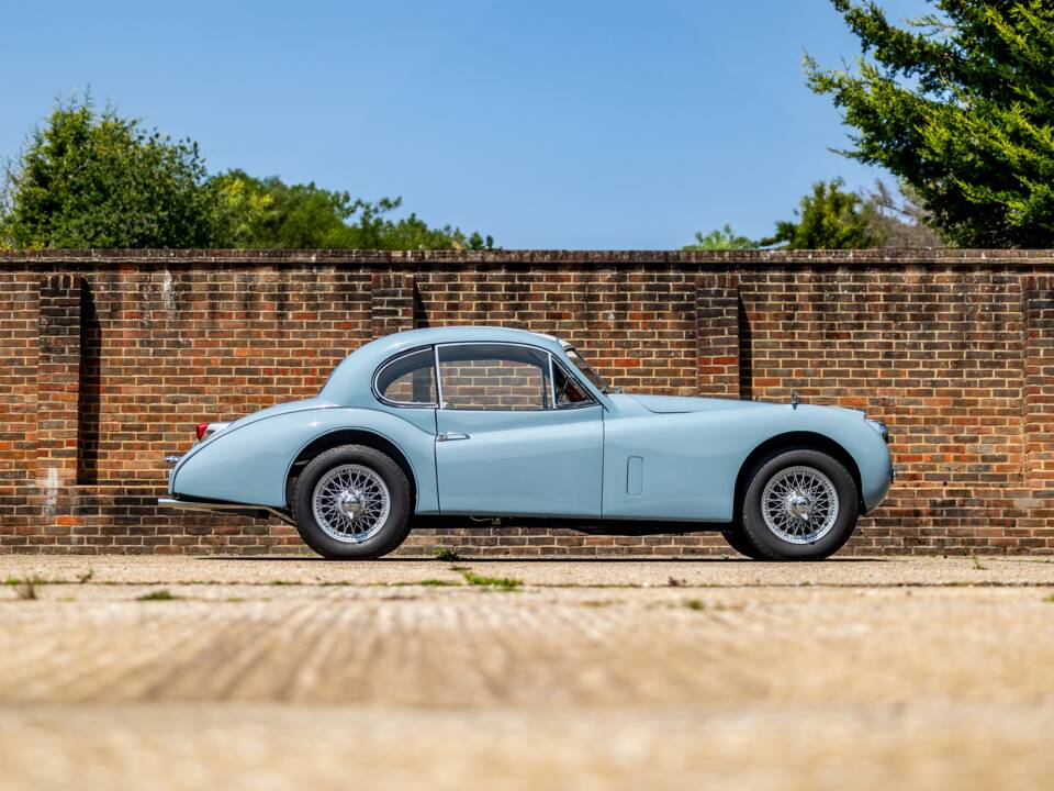 Image 29/50 of Jaguar XK 140 FHC (1955)