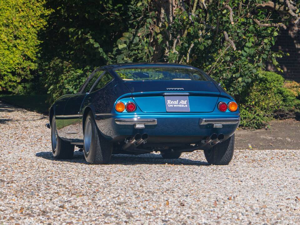 Image 10/17 de Ferrari 365 GTB&#x2F;4 Daytona (1973)