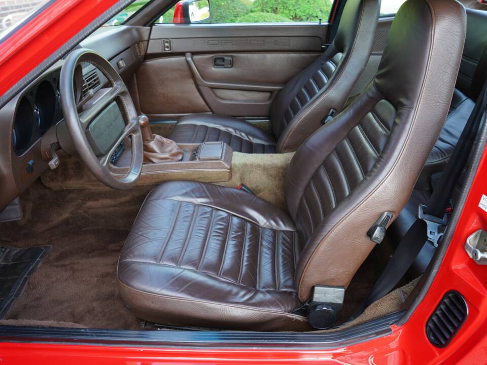 Image 31/50 of Porsche 924 (1981)