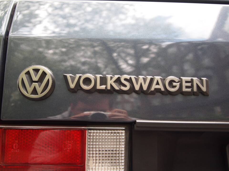 Image 39/148 of Volkswagen Golf Mk I Convertible 1.6 (1988)