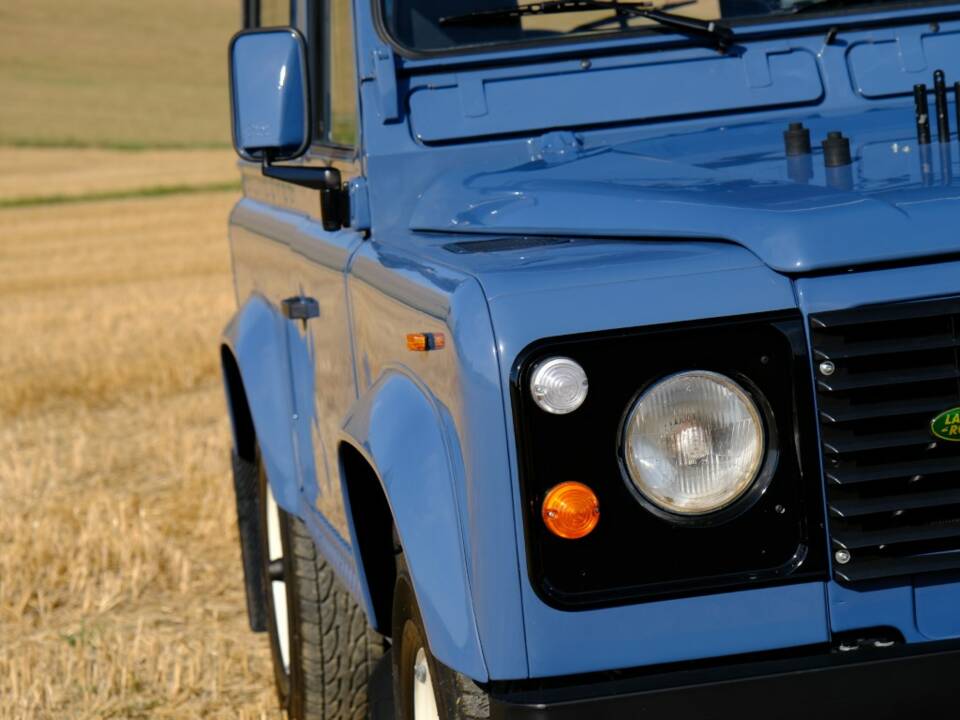 Bild 4/22 von Land Rover 90 (1988)