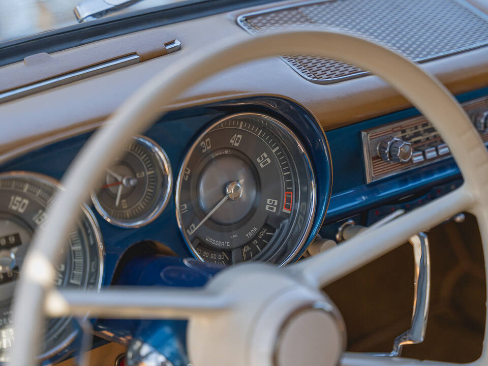 Image 16/45 de BMW 503 (1958)