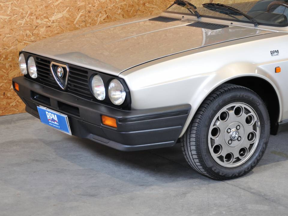 Bild 10/50 von Alfa Romeo Alfasud 1.3 Sprint (1988)