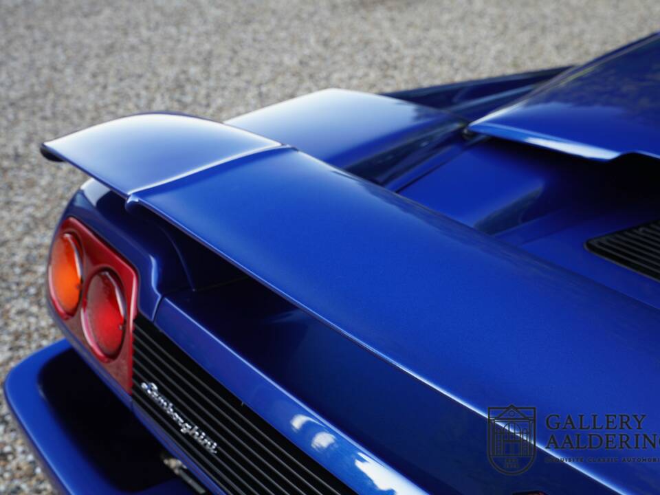 Image 23/50 of Lamborghini Diablo VT Roadster (1996)