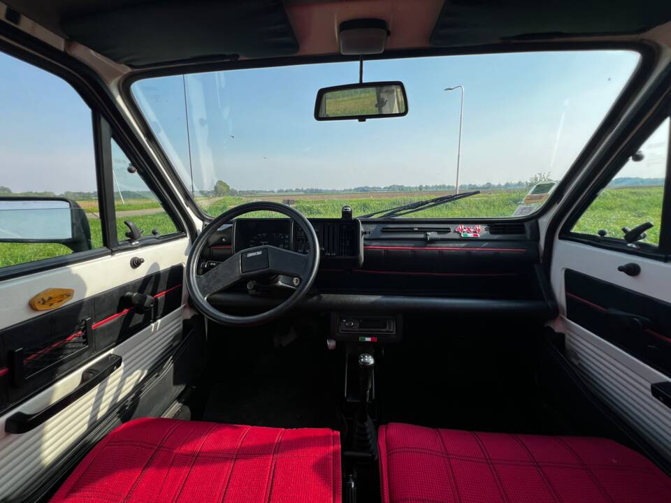 Bild 6/13 von FIAT Panda 4x4 1,0 (1986)