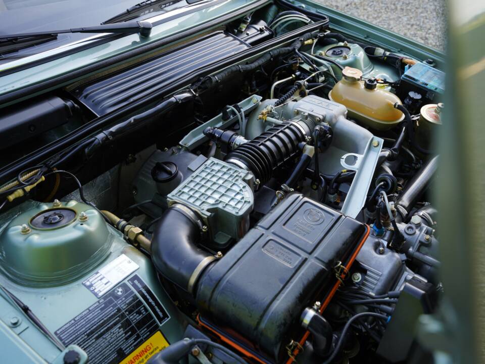 Bild 31/50 von BMW M 635 CSi (1986)