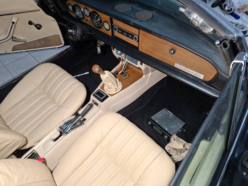 Imagen 10/19 de FIAT 124 Pininfarina Spidereuropa (1982)