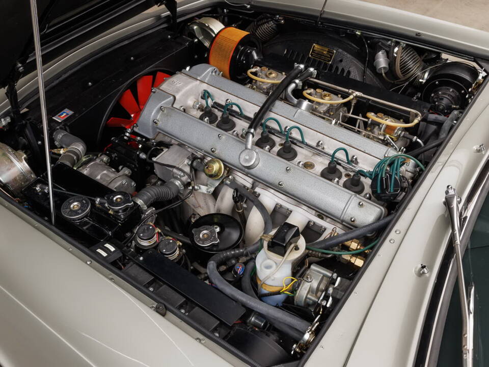 Bild 30/34 von Aston Martin DBS Vantage (1969)