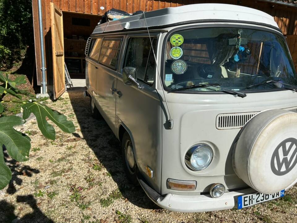 Bild 15/51 von Volkswagen T2a Kombi (1971)