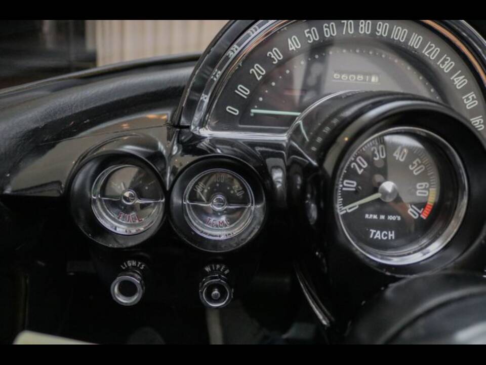 Image 20/100 of Chevrolet Corvette (1958)