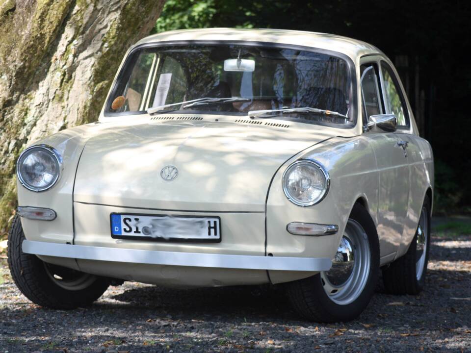 Image 1/11 de Volkswagen 1600 TL (1965)