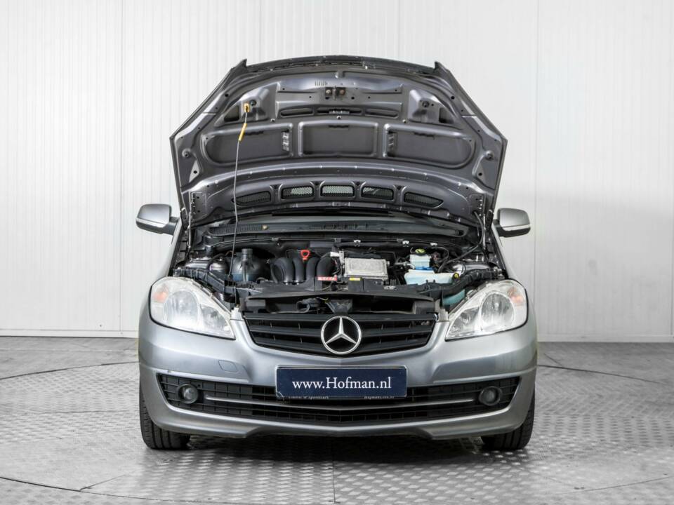 Bild 37/43 von Mercedes-Benz A 160 CDI (2010)