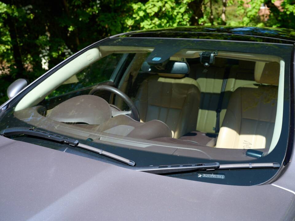 Bild 17/50 von Jaguar XJ 5.0 (2012)