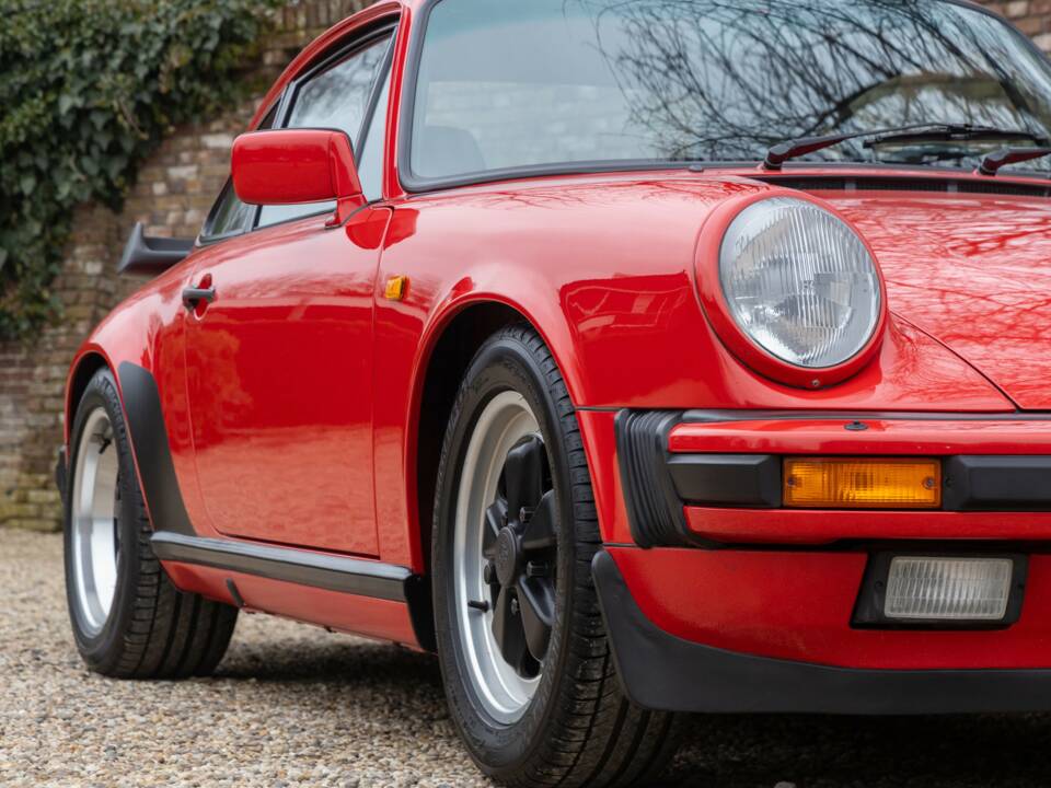 Bild 28/50 von Porsche 911 Carrera 3.2 (1988)