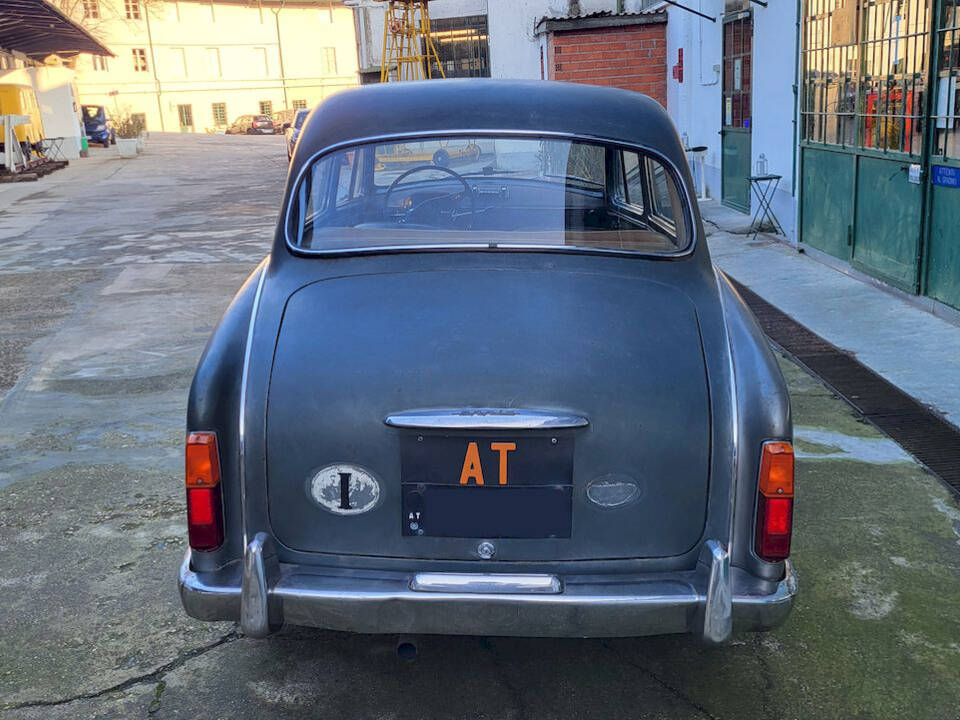 Image 11/45 of Lancia Appia (1962)