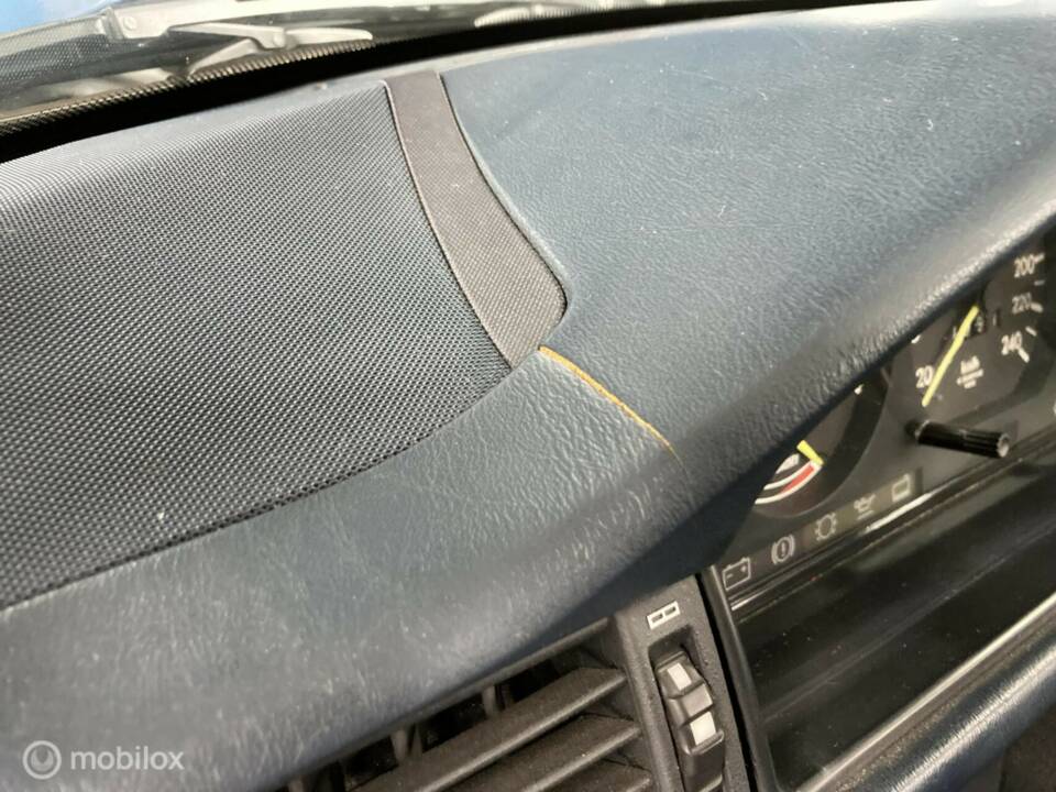 Bild 45/50 von Mercedes-Benz 300 E (1986)