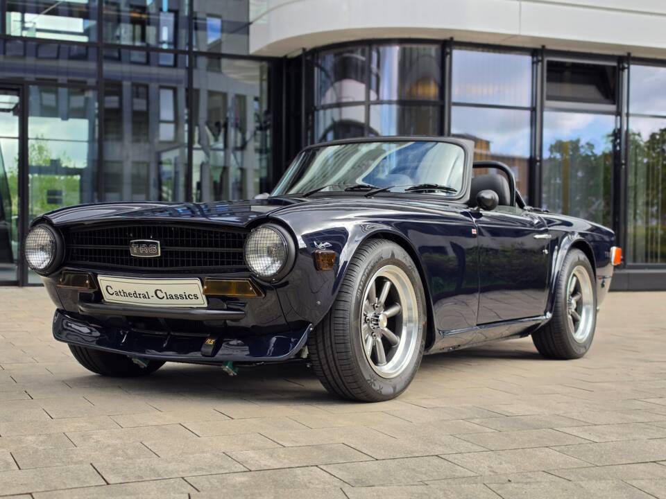 Image 6/49 of Triumph TR 6 PI (1973)