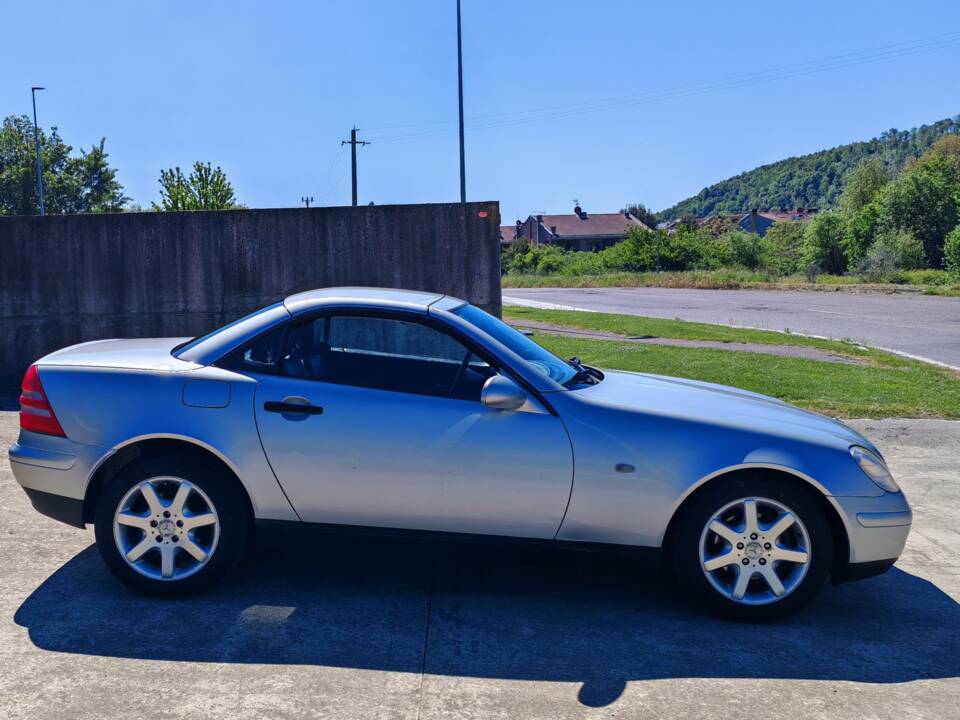 Bild 4/34 von Mercedes-Benz SLK 200 (1999)