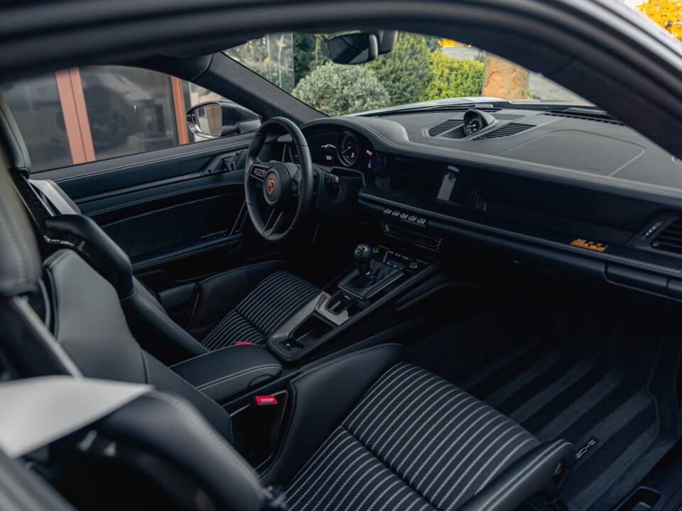 Imagen 19/80 de Porsche 911 S/T (2023)