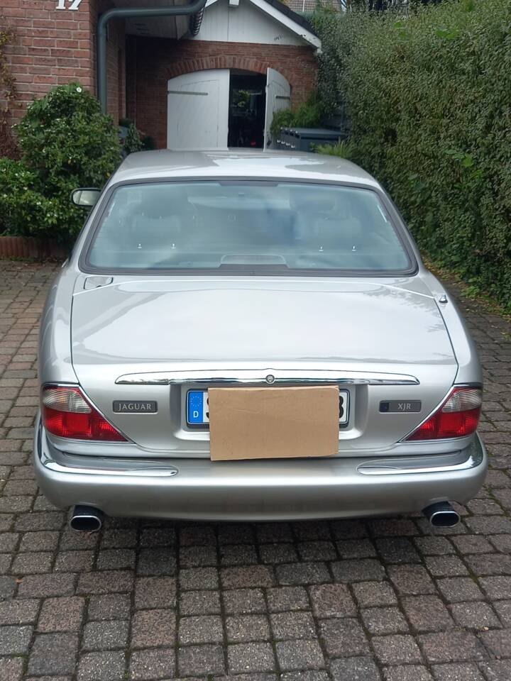 Bild 4/11 von Jaguar XJR 4.0 (1998)