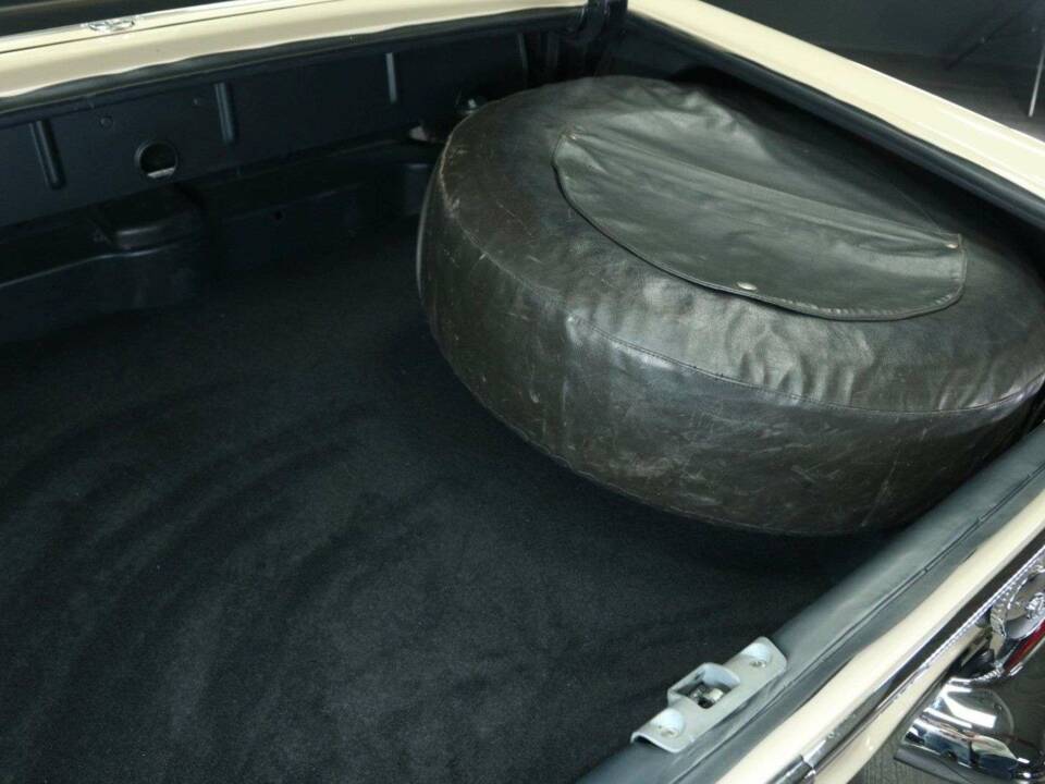 Image 36/50 of Mercedes-Benz 230 SL (1967)