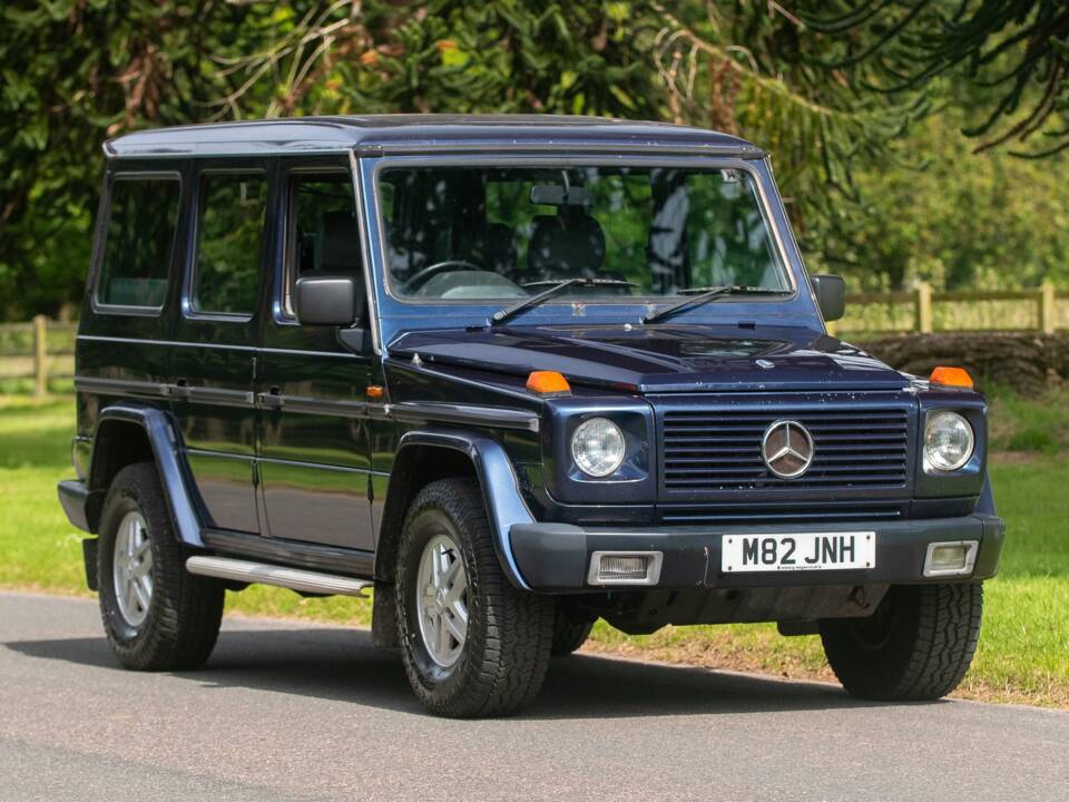 Bild 1/50 von Mercedes-Benz 300 GE (lang) (1995)
