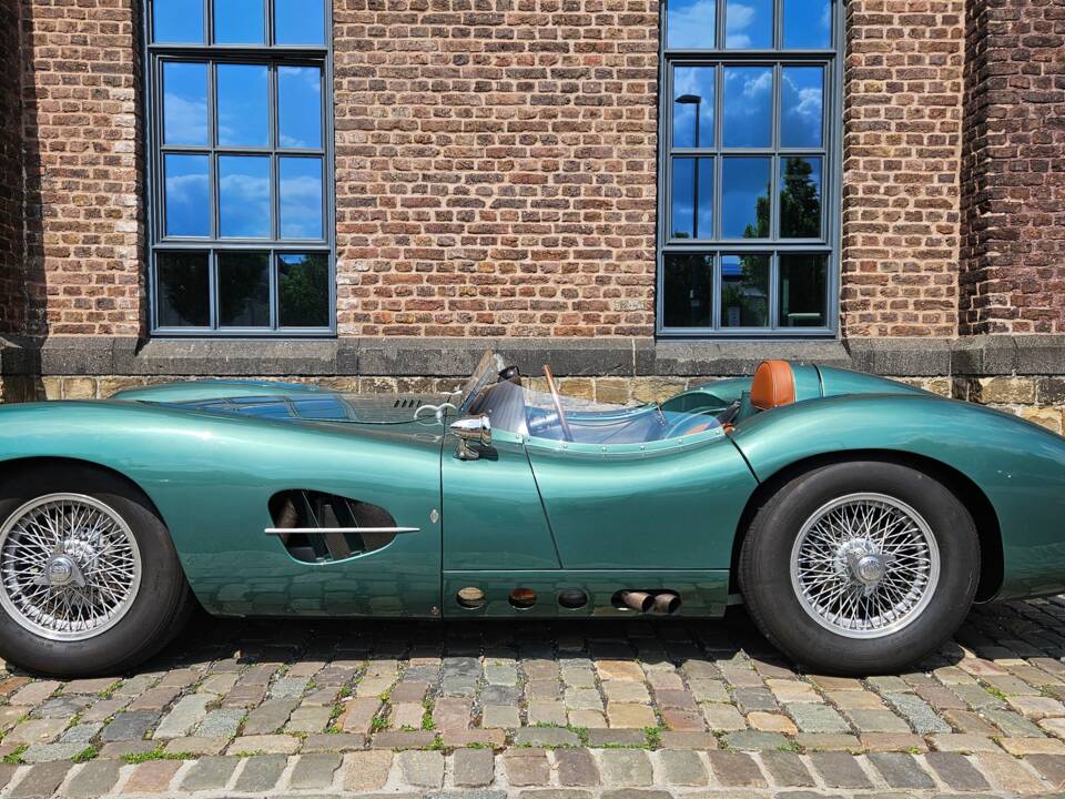 Image 1/65 de Aston Martin DBR1 (2018)
