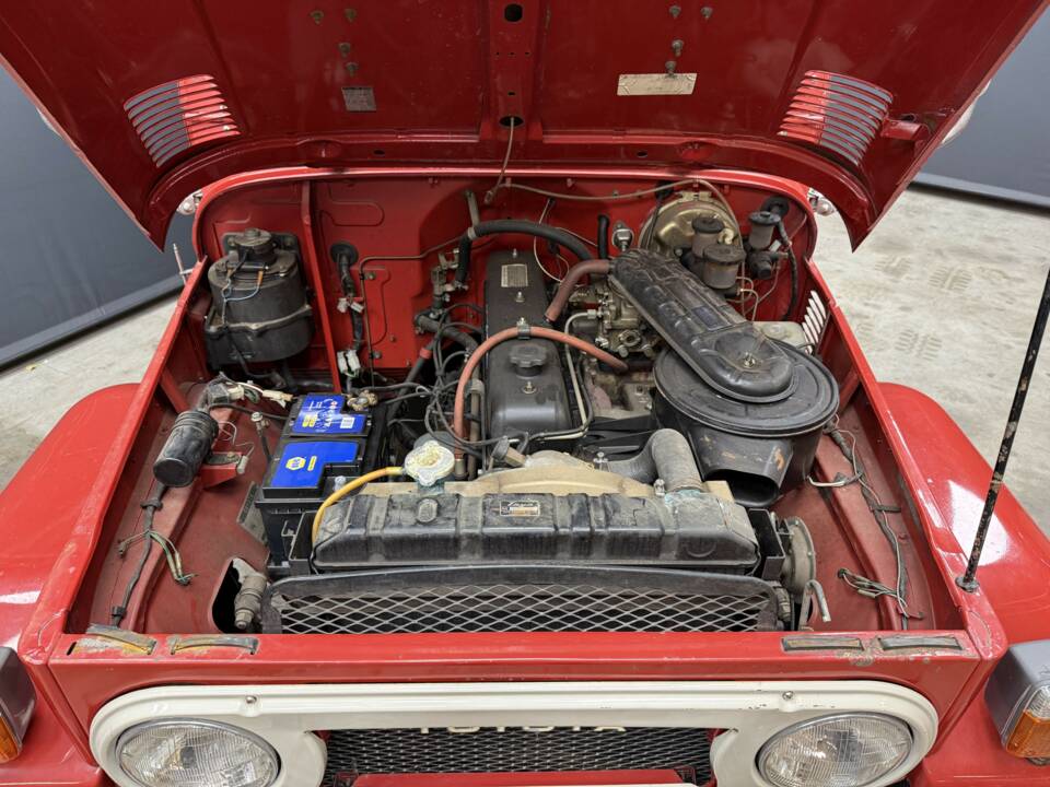 Immagine 4/50 di Toyota Land Cruiser FJ 40 (1975)
