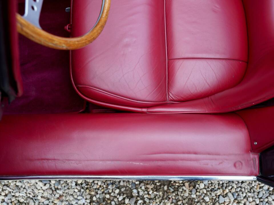 Immagine 17/50 di Jaguar E-Type 3.8 (1961)